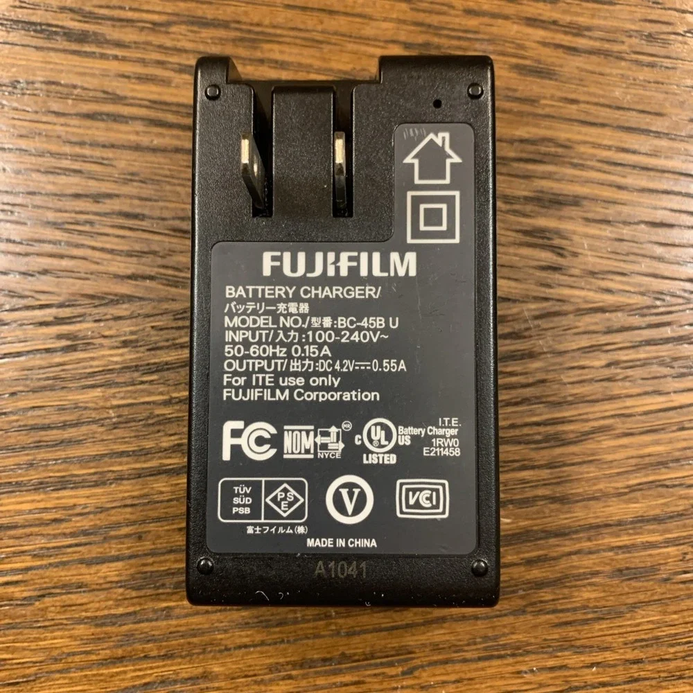 Fujifilm BC-45B Battery Charger Only - Gently Used